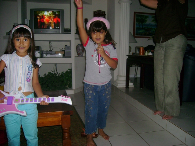 Tocando con mi prima