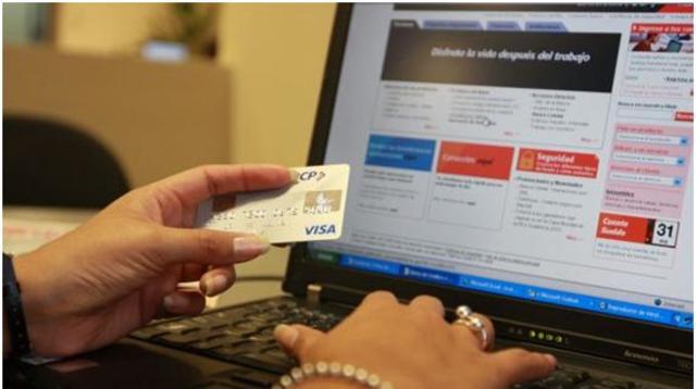 OFRECEN SERVICIOS EN LAS PAGINAS DE INTERNET