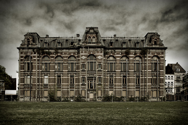 Se funda la Escuela Nacional de Veterinaria en Bogotá