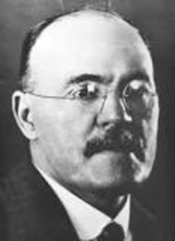 Jack Lang (Premier of NSW) is sacked by the Governor.