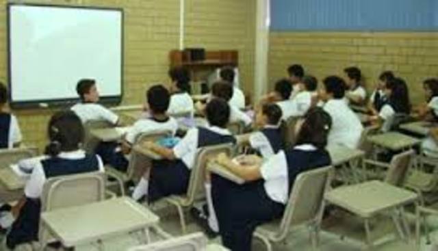 Utilizacion de medios masivos como suplentes de maestros