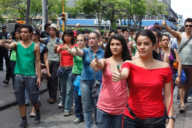 Costa Rica, prohibe la caza de animales