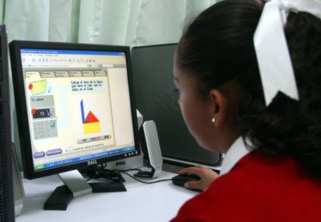 Equipos informáticos en escuelas