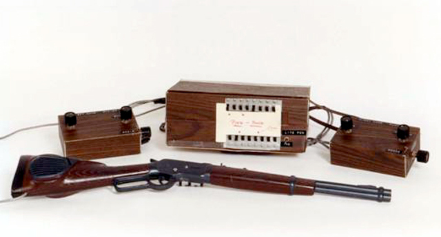 1st video game that could be displayed on tv