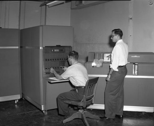 IBM 650 1954 (Primera Generación)
