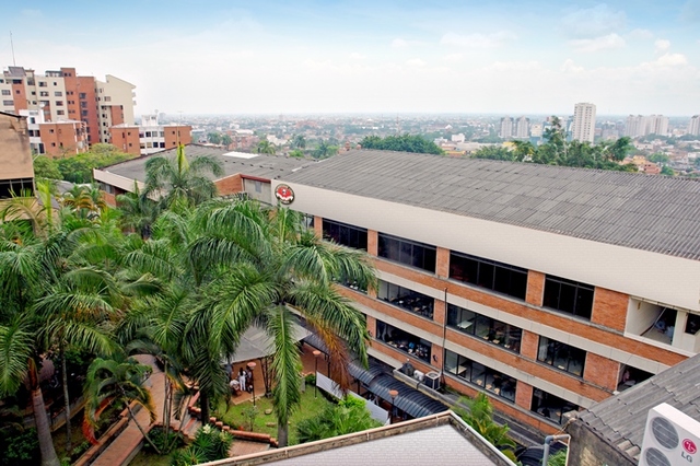 La Universidad empezó en una casona en el barrio san nicolás.