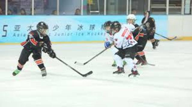 play first hockey game