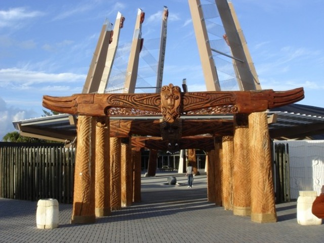 whakarewarewa carvings now days