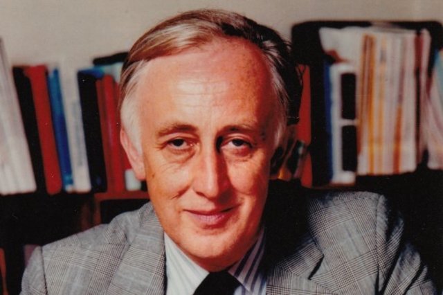 Formal or  descriptive defintions