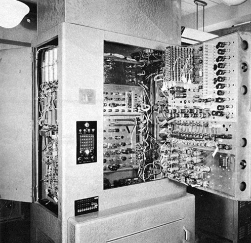 EDVAC (Electronic Discrete variable Automatic Computer)