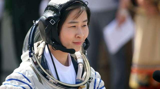 Første kvinde i rummet