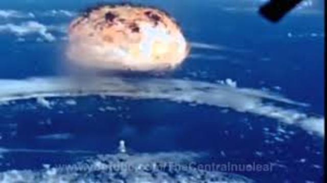 Estados Unidos hace estallar la primera bomba de hidrogeno
