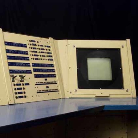 TX- 0 (Transistorized eXperimental Computer)