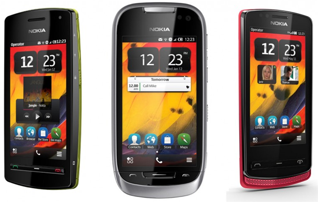 Nokia lanza el primer teléfono con acceso total a internet.