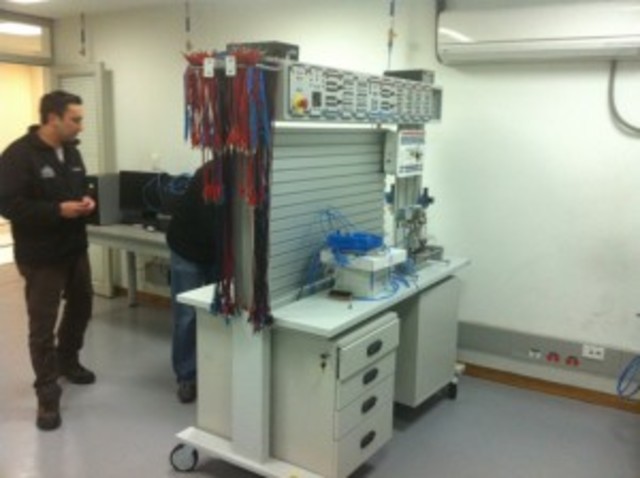 se crea el centro de automatiozacion del banco