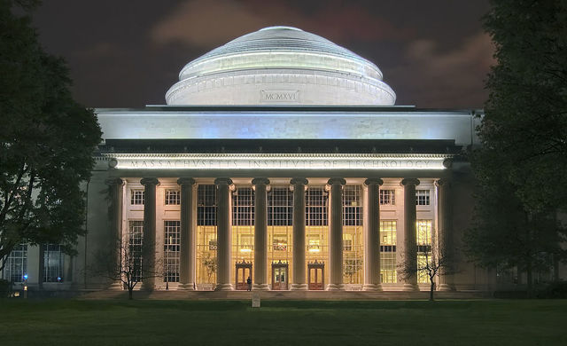 El Instituto Tecnológico de Massachusetts (MIT)
