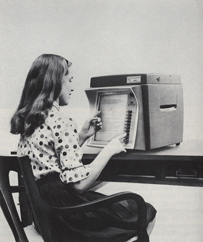 IBM desarrolló el proyecto: Máguinas de Enseñanza.