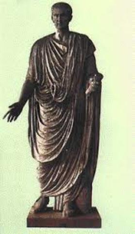 censores, relizaban los censos o empadronamiento de los cuidadanos, este procedia cada cinco años y eran elegidos por los comicios.