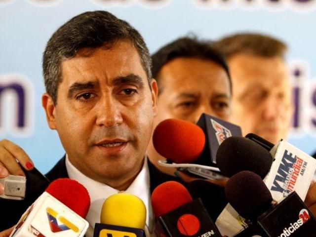 Maduro DESTITUYE al Ministro de Interior y Justicia, Miguel Rodríguez Torre.