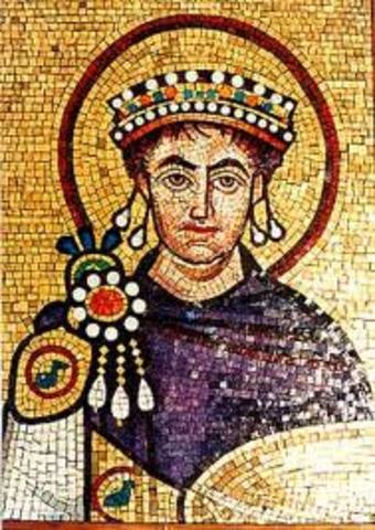 Justiniano (482-565) emperador bizantino que llego al poder en 527, Su objetivo fue restaurar el antiguo imperio romano.