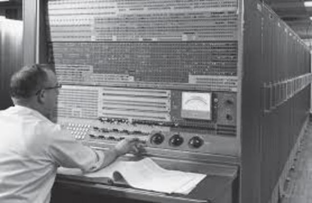 La multiprogramación en la computadora IBM Stretch