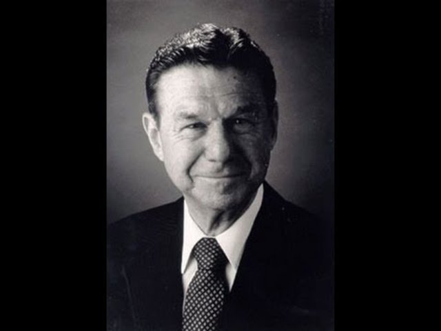 Armand V. Feigenbaum