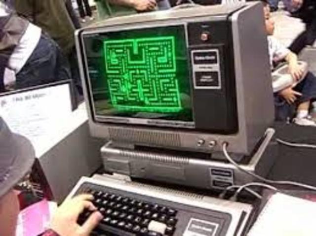 Apple II, TRS-80 y PET 2001