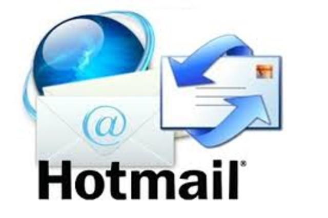 Nace Hotmail