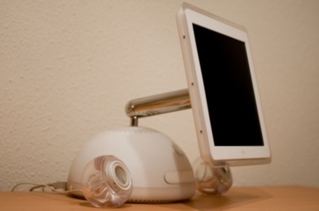 iMac G4 (2002)