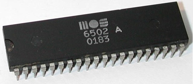 PROCESADOR MOS 6502