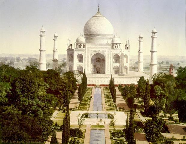 Construction of the Taj Mahal