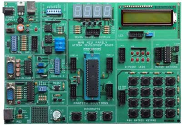 Primer hardware desarrollado por el proyecto