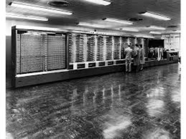 1944 se crea  MARK I