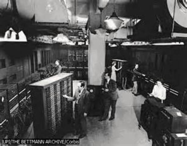 urroughs, Univac, NCR, CDC, HoneyWell, los más grandes competidores de IBM durante los 60s se conocieron como el grupo BUNCH.