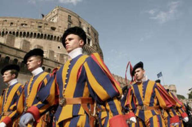 Los consules  ejercieron todas las funciones que desempeñaba el rey.