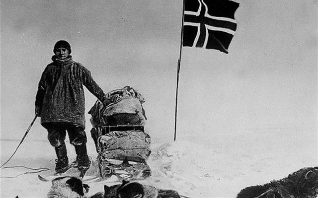 Roald Amundsen reaches the South Pole