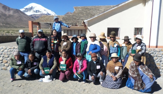TALLER DE CAMBIO CLIMÁTICO E INCIDENCIA CON LIDERESAS DE SAJAMA
