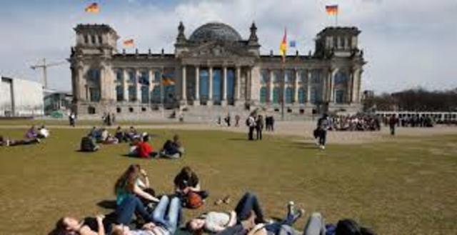 German Economy grew after Berlin Wall fell
