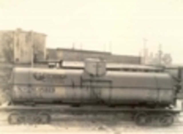 Se inaugura la refinería de la Compañía Petrolera El Águila en Azcapotzalco con una capacidad de 7 mil 500 barriles diarios, y que es abastecida directamente desde Tuxpan por un oleoducto de 500 km.