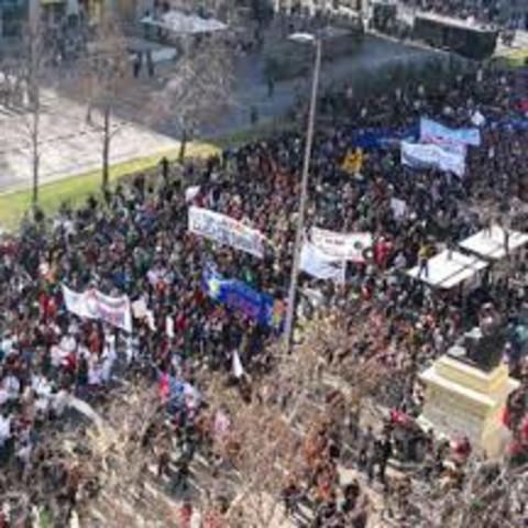 LA ESCUELA Y SUS NUEVOS ROLES