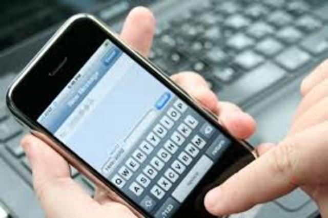 AT&T Introduces Text Messaging to the U.S.