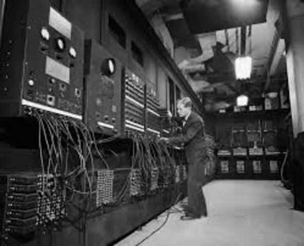 1RA GENERACIÓN DE LAS COMPUTADORAS