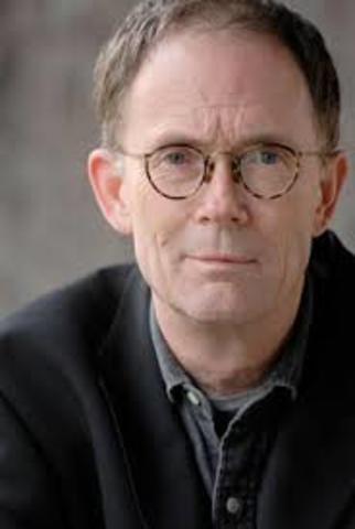 El novelista William Gibson publica “Neuromante”, y define la palabra“ciberespacio”.Creación de los dominios gov, mil, edu, com, org y net así como los sufijos geográficos.