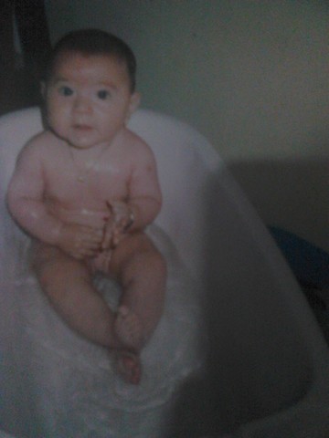 Mi Mama Bañandome.