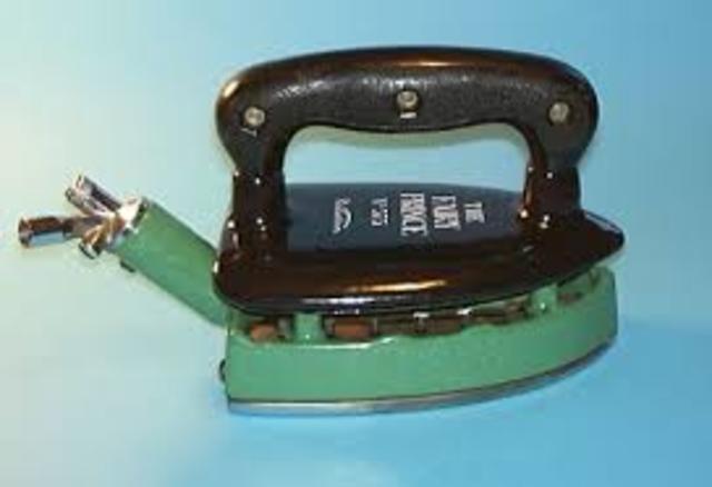 First Iron With An Adjustable Temperature Control