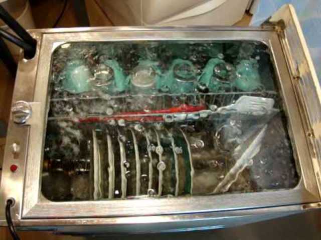 First Top-Loading Automatic Diswasher