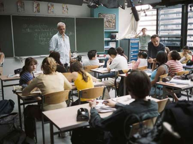 Factores que promovieron la educación a distancia