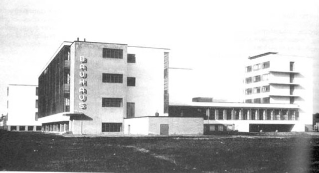 W. GROPIUS & le Bauhaus, l'école des "Modernes" (ALL)