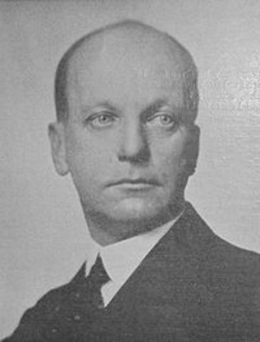 Sir Glies Gilbert Scott introduced to the project