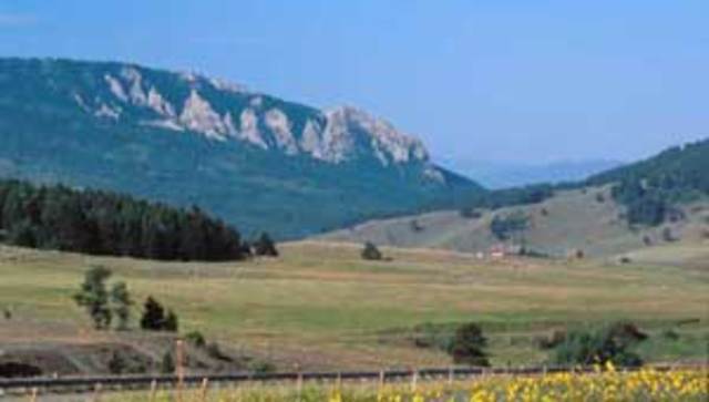 Sacagawea guides Clark's team through the pass